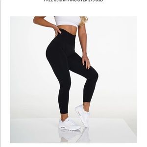 NVGTN black Solid Seamless Leggings size medium. Good condition.